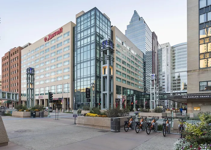 Hotel with view: Rochester Marriott Mayo Clinic Area